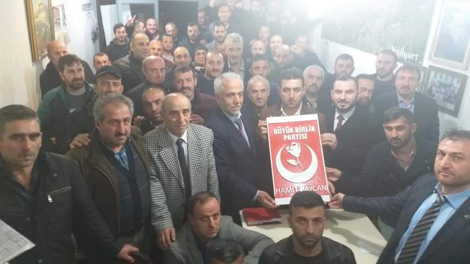 Araklı'da enfazla parti değiştiren siyasetçi AK Parti listesinde mi?