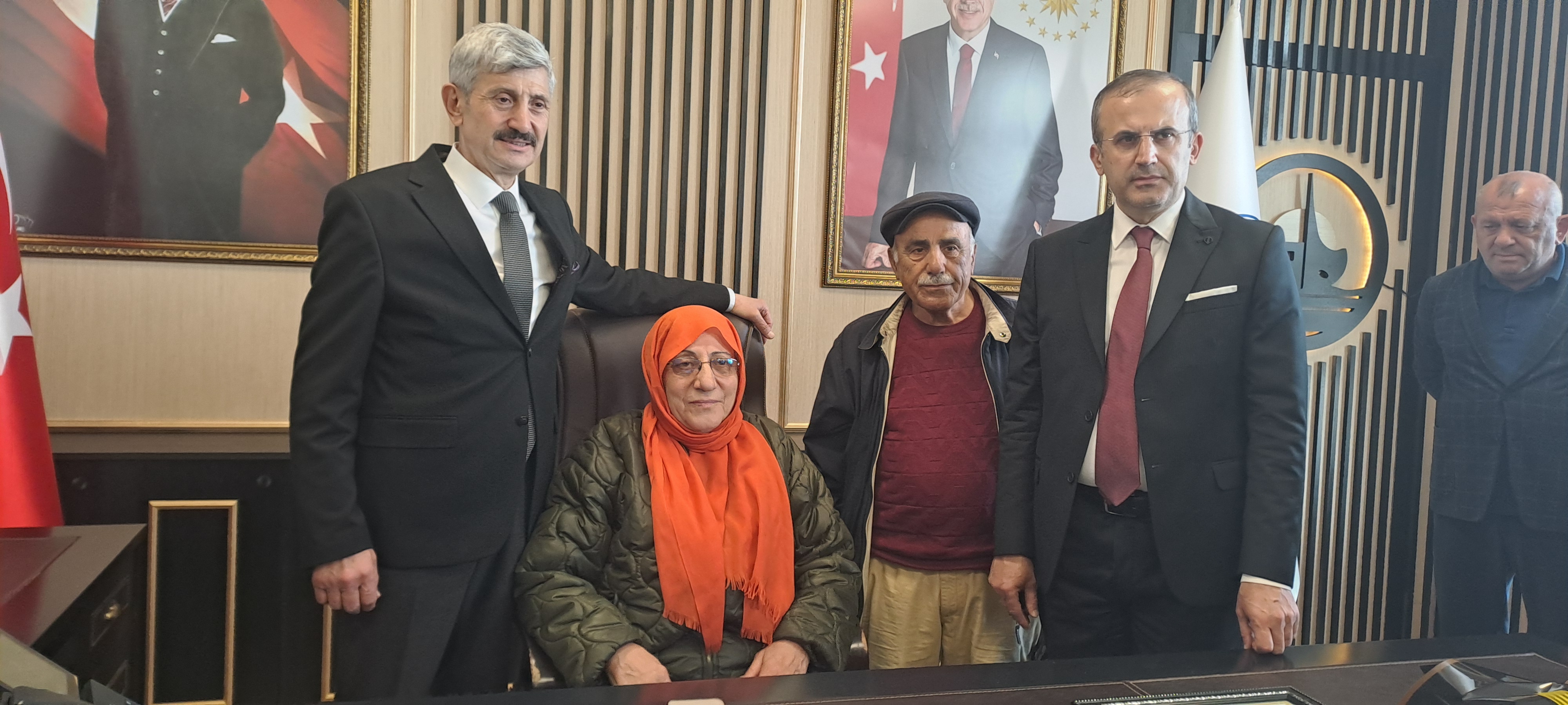 Coşkun Başkan, Koltuk Vatandaşın Olacak dedi, Makama  Vatandaşı Layık gördü